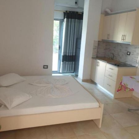 Alinani Apartments Ksamil Eksteriør billede
